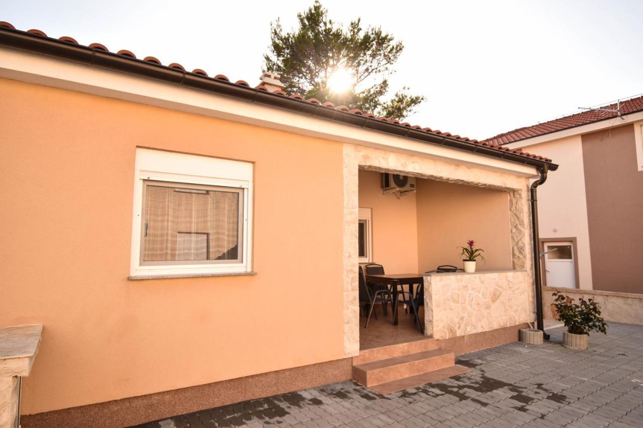 Apartmani Lukic Vir Εξωτερικό φωτογραφία
