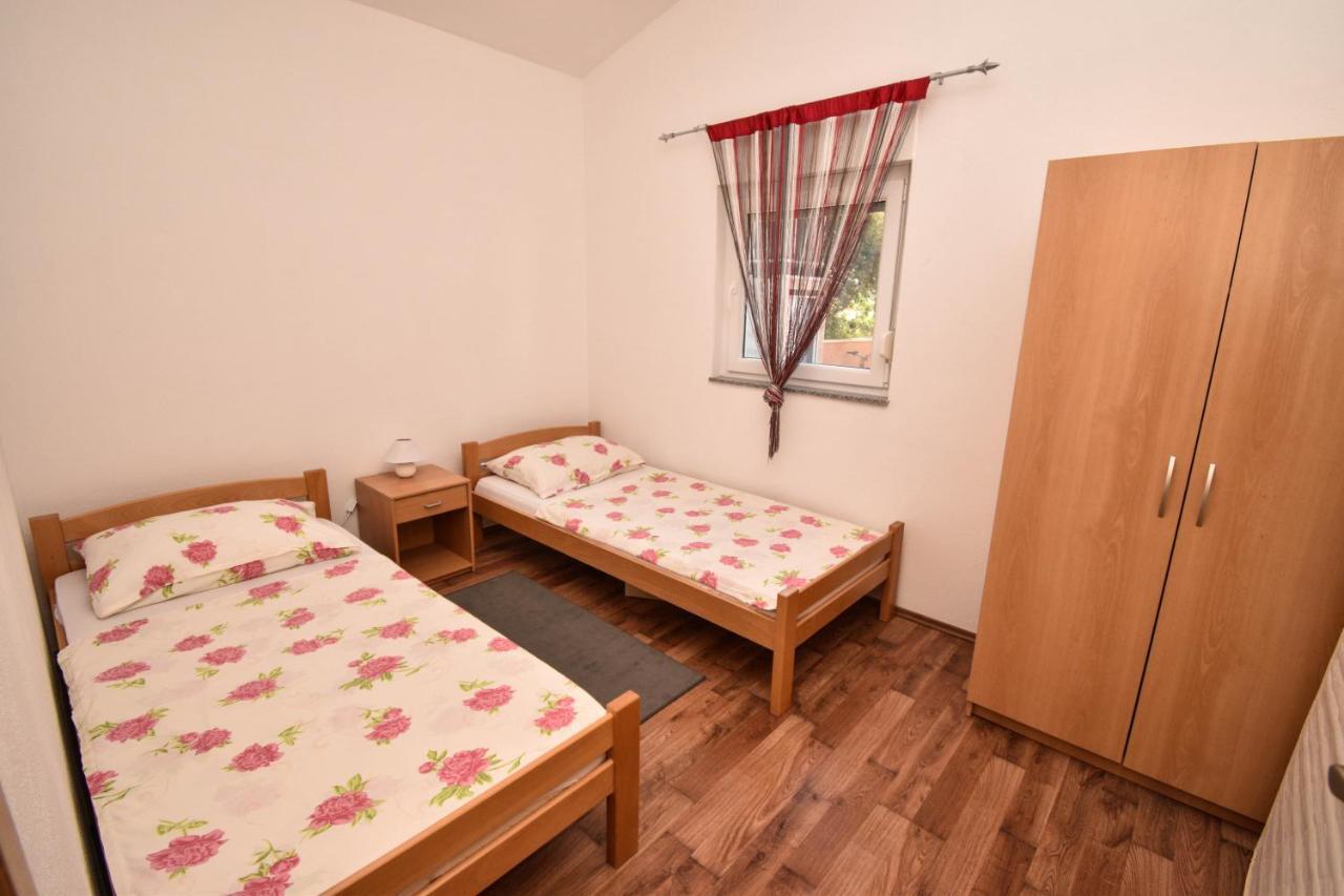 Apartmani Lukic Vir Εξωτερικό φωτογραφία