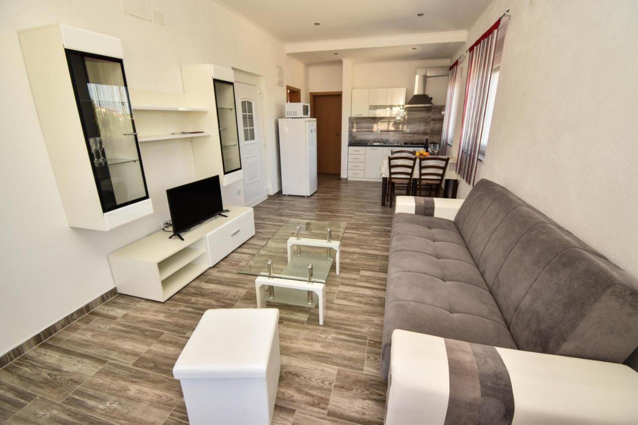 Apartmani Lukic Vir Εξωτερικό φωτογραφία